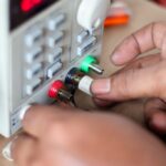 「とりあえず出力電圧が合えばいい」は危険——電源選びの失敗を防ぐ3つの基準