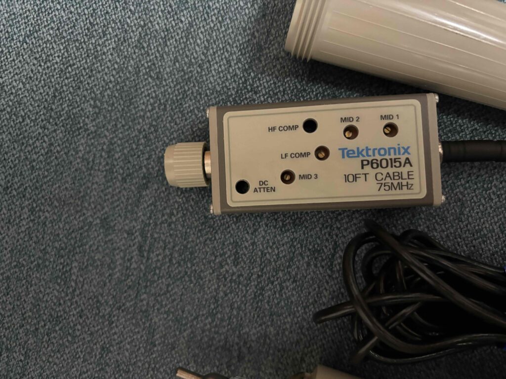 最大DC20kVの安全測定を実現：インバータや高圧電源開発に欠かせない75MHz広帯域・100MΩ高入力抵抗の1000:1高電圧プローブ